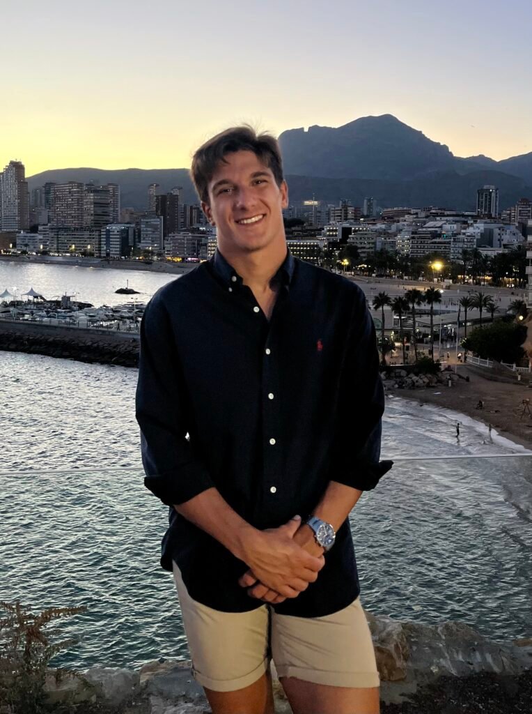 Borja Fabregat Aloy autor de Primaria Fácil